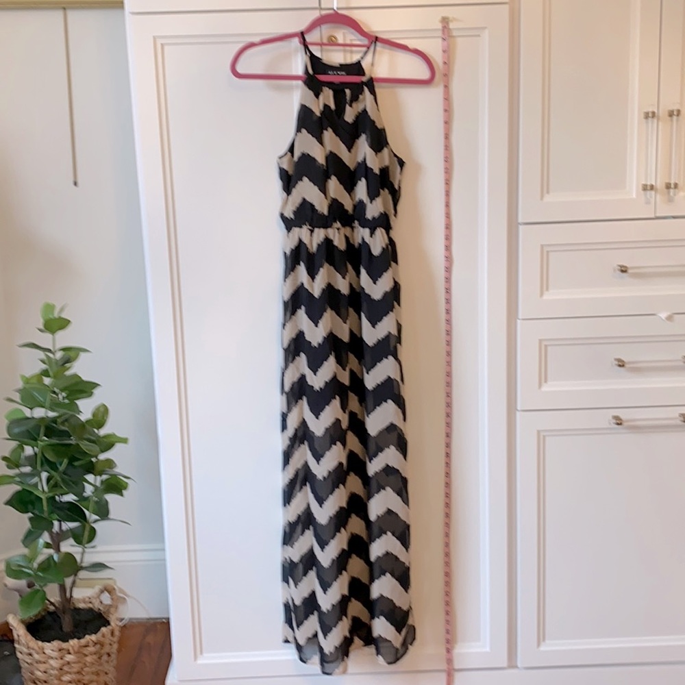 As U Wish beige-cream and black chevron maxi